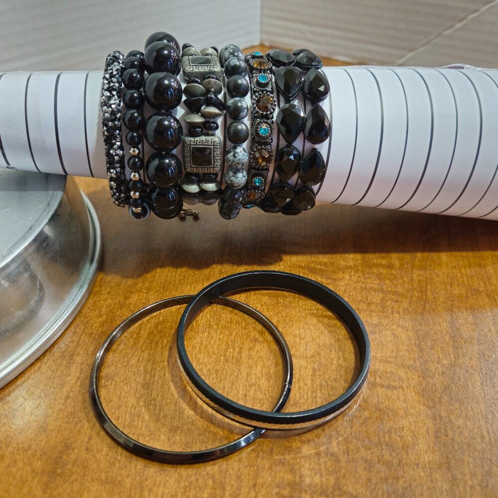 Bracelets Dark Colors #179
